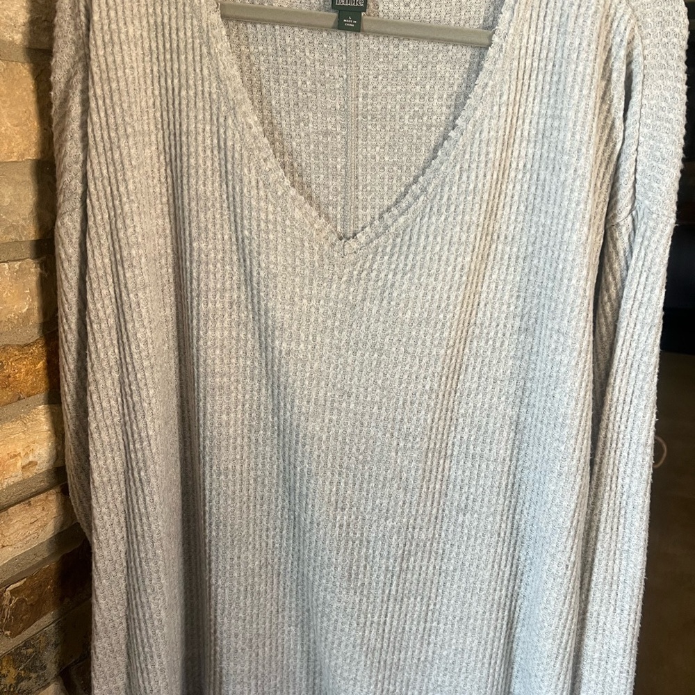 Wild Fable Light Gray V-Neck Thermal Shirt